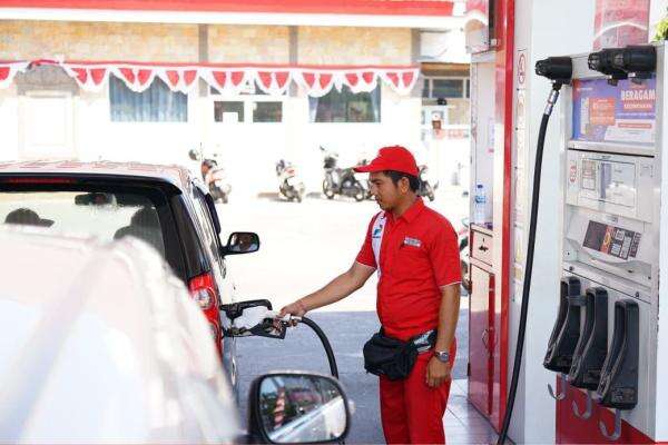 Bahlil Minta Pertamina Tambah Kapal Pengangkut BBM ke Bali Bahlil Minta Pertamina Tambah Kapal Pengangkut BBM ke Bali