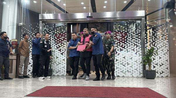 Breaking News: Kejagung Tetapkan Tersangka Baru Kasus Korupsi MBG, Ini Tampangnya Breaking News: Kejagung Tetapkan Tersangka Baru Kasus Korupsi MBG, Ini Tampangnya