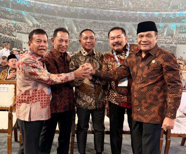 Hadiri Peringatan Hari Koperasi, 5 Pimpinan Lembaga Pancarkan Semangat Kebersamaan Hadiri Peringatan Hari Koperasi, 5 Pimpinan Lembaga Pancarkan Semangat Kebersamaan