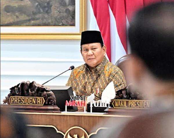 Prabowo Instruksikan Kembali Kirim Bantuan ke NTT dan Kalimantan Prabowo Instruksikan Kembali Kirim Bantuan ke NTT dan Kalimantan