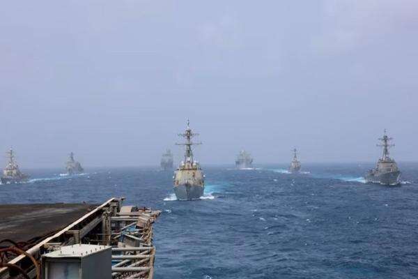 20 Kapal Perang AS Berkeliaran di Timur Tengah saat Iran-Amerika Saling Serang 20 Kapal Perang AS Berkeliaran di Timur Tengah saat Iran-Amerika Saling Serang