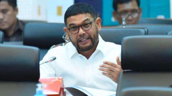Nasir Djamil: Proses Seleksi Kepala BPMA Harus Ditunda Hingga Gubernur Terpilih Dilantik Nasir Djamil: Proses Seleksi Kepala BPMA Harus Ditunda Hingga Gubernur Terpilih Dilantik