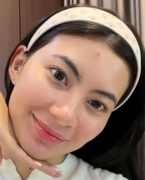 Mewah, Pacar Pratama Arhan Inka Andesta Tampil Manis nan Stylish Pakai Bando Rp10 Juta Mewah, Pacar Pratama Arhan Inka Andesta Tampil Manis nan Stylish Pakai Bando Rp10 Juta