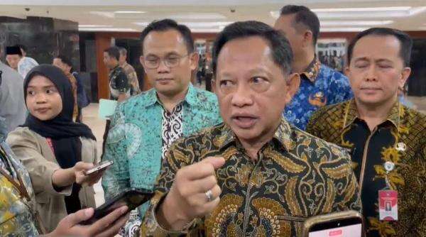 Pemerintah Kaji Angkat PPPK Damkar hingga Satpol PP Jadi PNS Pemerintah Kaji Angkat PPPK Damkar hingga Satpol PP Jadi PNS
