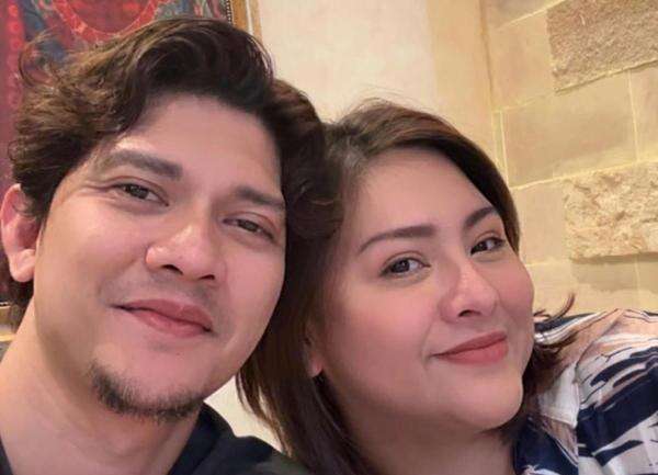 Audy Item Hamil Anak Ke-3, Iko Uwais: Alhamdulillah Kado Anniversary Audy Item Hamil Anak Ke-3, Iko Uwais: Alhamdulillah Kado Anniversary