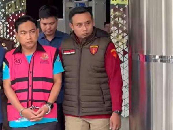 Eks Ketua Ombudsman Terima Rumah hingga Uang Miliaran di Kasus Korupsi Tambang Nikel Eks Ketua Ombudsman Terima Rumah hingga Uang Miliaran di Kasus Korupsi Tambang Nikel