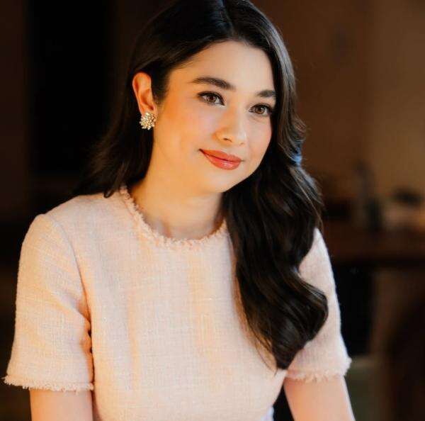 Profil dan Potret Amanda Rigby yang Akan Segera Menikah dengan Andre Taulany Profil dan Potret Amanda Rigby yang Akan Segera Menikah dengan Andre Taulany