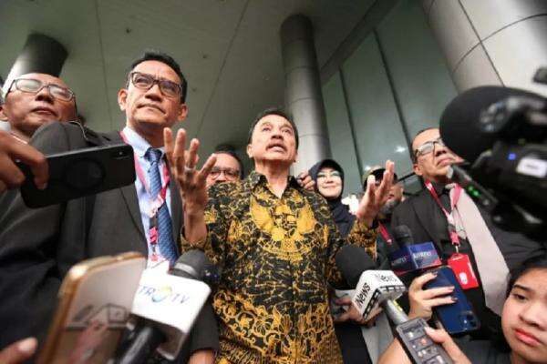 Roy Suryo dan Dokter Tifa Dikabulkan Penangguhan Penahannya, Kubu Jokowi Buka Suara Roy Suryo dan Dokter Tifa Dikabulkan Penangguhan Penahannya, Kubu Jokowi Buka Suara