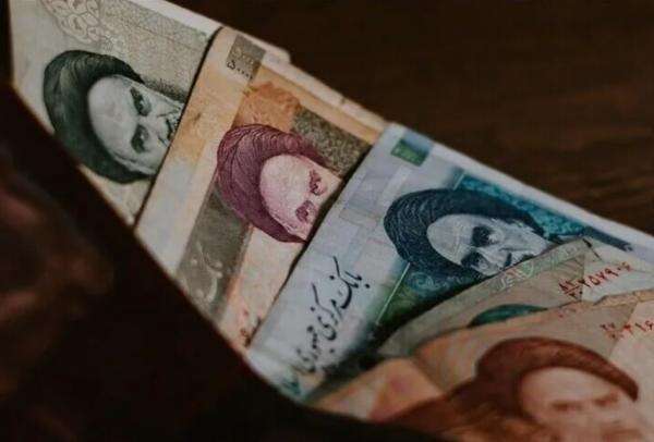 Rial Iran Jatuh ke Level Terendah, 1 Dolar AS Setara 2,5 Juta Rial Iran Jatuh ke Level Terendah, 1 Dolar AS Setara 2,5 Juta