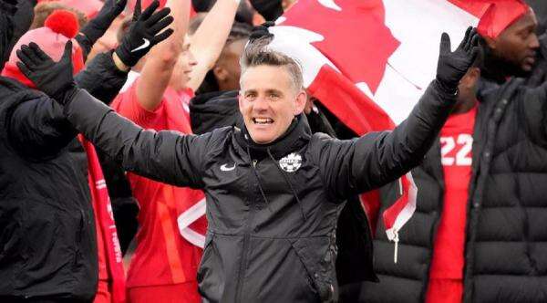 John Herdman Panggil 12 Pemain Naturalisasi Tambahan ke Timnas Indonesia demi Lolos Perempatfinal Piala Asia 2027? John Herdman Panggil 12 Pemain Naturalisasi Tambahan ke Timnas Indonesia demi Lolos Perempatfinal Piala Asia 2027?