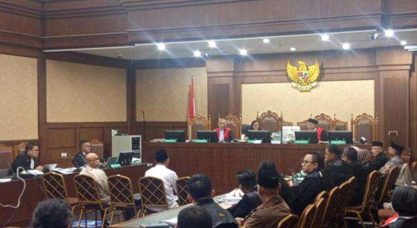 Istilah Jurus Tendangan Tanpa Bayangan Muncul di Sidang Korupsi Haji, Ini Kata Eks Pejabat Kemenag Istilah Jurus Tendangan Tanpa Bayangan Muncul di Sidang Korupsi Haji, Ini Kata Eks Pejabat Kemenag