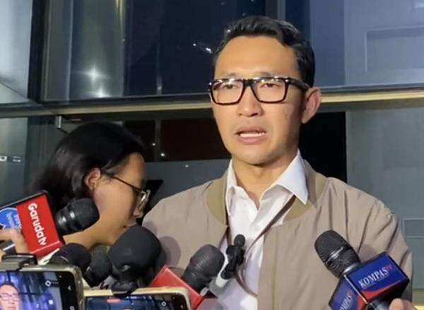 OTT Pegawai Pajak Jakut, KPK: Total Sitaan Uang-Logam Mulia Rp6 Miliar OTT Pegawai Pajak Jakut, KPK: Total Sitaan Uang-Logam Mulia Rp6 Miliar