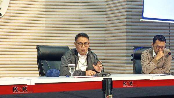 KPK: Bupati Sukoharjo Etik Suryani Gunakan Kode Bahasa Jawa untuk Peras Pegawai BPKAD KPK: Bupati Sukoharjo Etik Suryani Gunakan Kode Bahasa Jawa untuk Peras Pegawai BPKAD