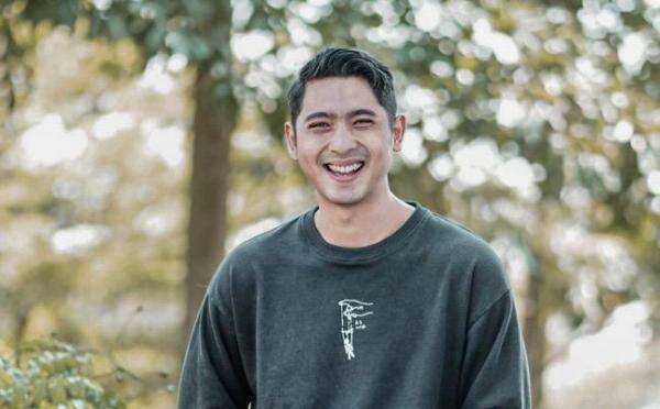 Arya Saloka Balas Fans yang Cemas Dirinya Hiatus: Jangan Berlebihan Mengidolakan Arya Saloka Balas Fans yang Cemas Dirinya Hiatus: Jangan Berlebihan Mengidolakan