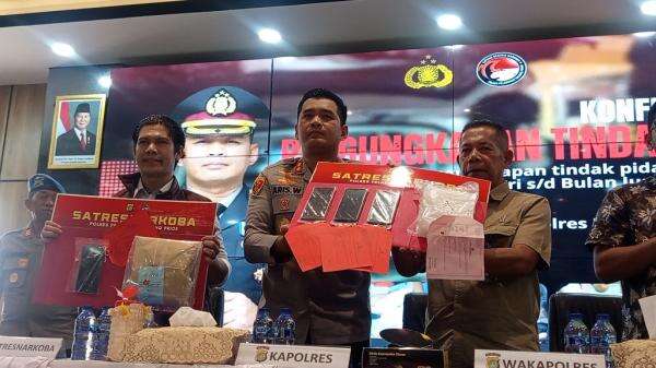 Polisi Bongkar 58 Kasus Narkoba di Tanjung Priok, Sita 3,2 Kg Sabu dan 5.529 Etomidate Polisi Bongkar 58 Kasus Narkoba di Tanjung Priok, Sita 3,2 Kg Sabu dan 5.529 Etomidate