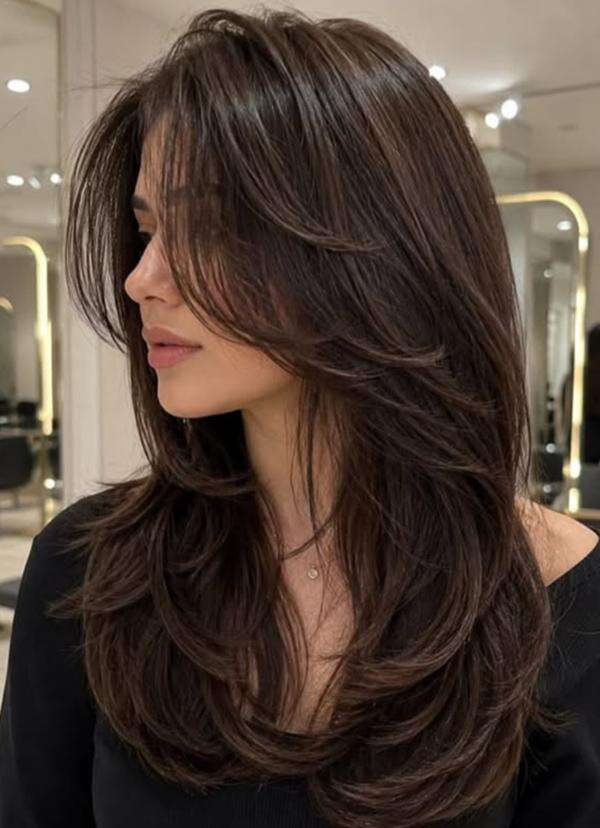 Lagi Tren Potongan Rambut Layer, Ini Keunggulannya untuk Berbagai Bentuk Wajah Lagi Tren Potongan Rambut Layer, Ini Keunggulannya untuk Berbagai Bentuk Wajah
