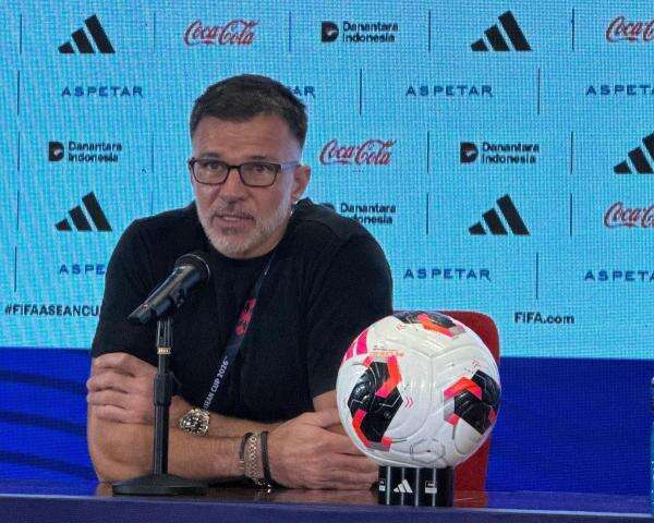 Pelatih Timnas Thailand Akui Kemenangan Timnas Indonesia, Sebut Skuad Garuda Berkembang Pesat Pelatih Timnas Thailand Akui Kemenangan Timnas Indonesia, Sebut Skuad Garuda Berkembang Pesat
