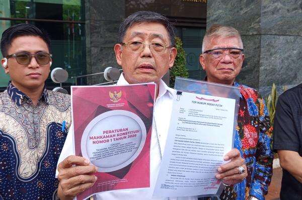9 Hakim MK Dilaporkan lagi ke MKMK, Disebut Bikin Gaduh gegara Gelar Sidang Ijazah Gibran 9 Hakim MK Dilaporkan lagi ke MKMK, Disebut Bikin Gaduh gegara Gelar Sidang Ijazah Gibran