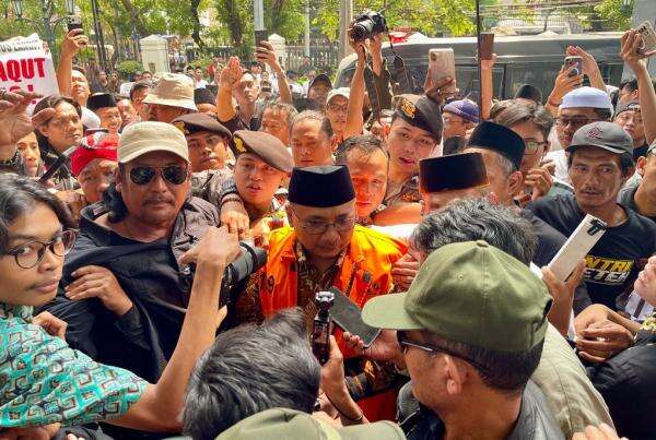 Eks Menag Yaqut Yakin Kebenaran Terungkap di Sidang Kasus Kuota Haji, Tegaskan Tak Terima Uang Eks Menag Yaqut Yakin Kebenaran Terungkap di Sidang Kasus Kuota Haji, Tegaskan Tak Terima Uang