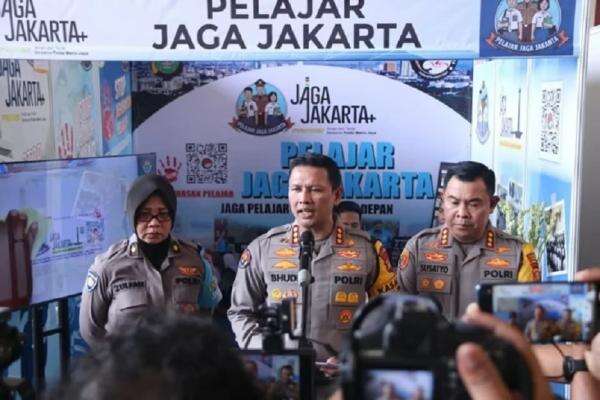 Viral Pelajar Madrasah Dikeroyok OTK saat Demo Rusuh, Polisi: Sempat Diamankan, Sudah Dipulangkan Viral Pelajar Madrasah Dikeroyok OTK saat Demo Rusuh, Polisi: Sempat Diamankan, Sudah Dipulangkan