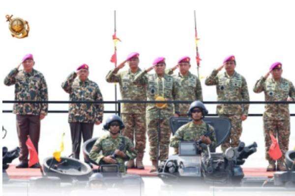 Wakil Panglima TNI hingga Menhan Sjafrie Diangkat Jadi Warga Kehormatan Korps Marinir Wakil Panglima TNI hingga Menhan Sjafrie Diangkat Jadi Warga Kehormatan Korps Marinir