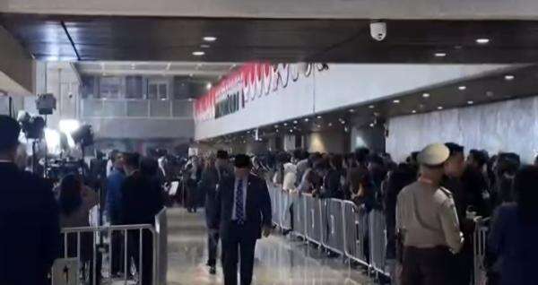 Jelang Pidato Kenegaraan, Jokowi hingga Boediono Tiba di Gedung DPR Jelang Pidato Kenegaraan, Jokowi hingga Boediono Tiba di Gedung DPR