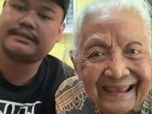 Profil Mbah Leginah, Nenek Viral yang Meninggal Dunia di Usia 85 Tahun Profil Mbah Leginah, Nenek Viral yang Meninggal Dunia di Usia 85 Tahun