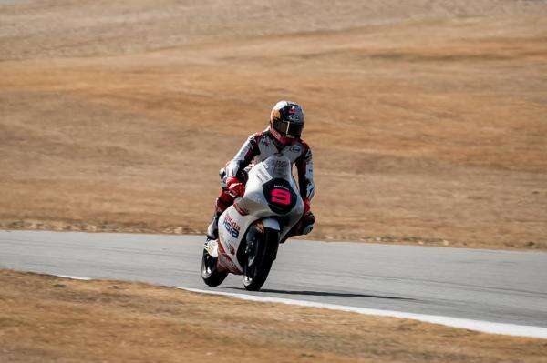 Respons Mengejutkan Veda Ega usai Finis Ke-9 di Moto3 Inggris 2026 Respons Mengejutkan Veda Ega usai Finis Ke-9 di Moto3 Inggris 2026