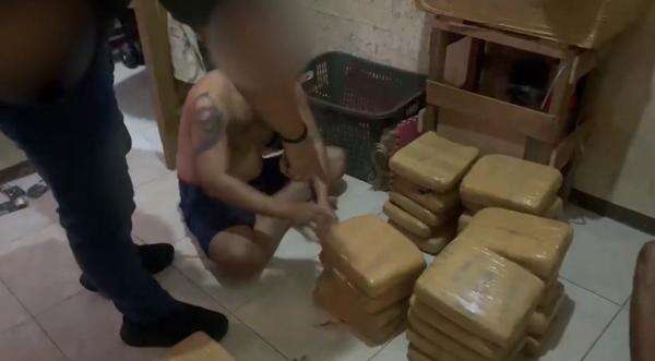 Polisi Bongkar Peredaran Narkoba di Jatinegara, 28 Kg Ganja Disita Polisi Bongkar Peredaran Narkoba di Jatinegara, 28 Kg Ganja Disita