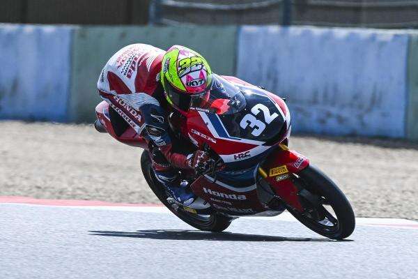 Pembalap Muda Indonesia Kiandra Ramadhipa Amankan Poin di Prancis, Duduki 5 Besar Klasemen Moto3 Junior Pembalap Muda Indonesia Kiandra Ramadhipa Amankan Poin di Prancis, Duduki 5 Besar Klasemen Moto3 Junior