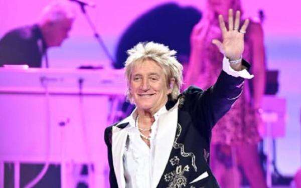 Rod Stewart Jalani Operasi Jantung, Sejumlah Konser One Last Time Tour Dibatalkan Rod Stewart Jalani Operasi Jantung, Sejumlah Konser One Last Time Tour Dibatalkan