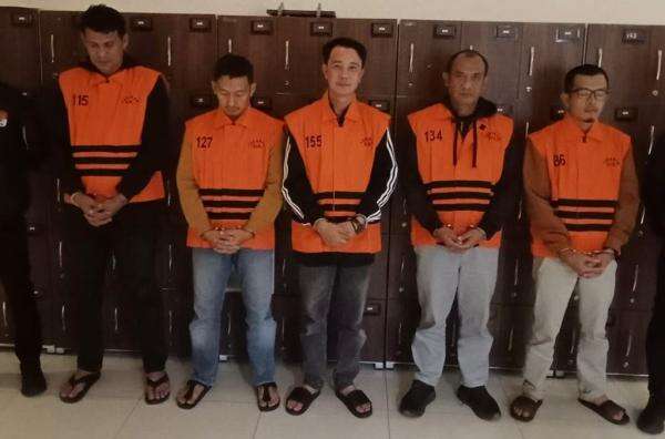 KPK Kembangkan Kasus Suap Bupati Rejang Lebong, Terbitkan Sprindik Baru KPK Kembangkan Kasus Suap Bupati Rejang Lebong, Terbitkan Sprindik Baru