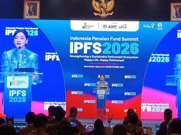 Ketua OJK Minta Masyarakat Siapkan Dana Pensiun Sejak Hari Pertama Kerja Ketua OJK Minta Masyarakat Siapkan Dana Pensiun Sejak Hari Pertama Kerja