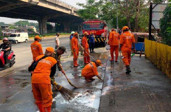 4 TPS di Jatinegara Jaktim Ditutup gegara Sampah Kerap Berserakan ke Badan Jalan 4 TPS di Jatinegara Jaktim Ditutup gegara Sampah Kerap Berserakan ke Badan Jalan