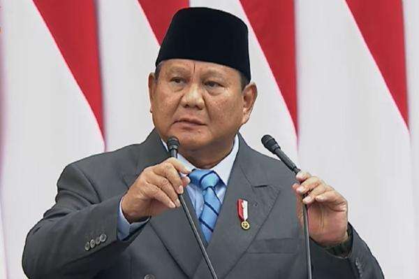 Prabowo Dapat Laporan Ibu Hamil Tempuh 9 Jam ke RS, Siapkan Terobosan Ambulans Udara Prabowo Dapat Laporan Ibu Hamil Tempuh 9 Jam ke RS, Siapkan Terobosan Ambulans Udara