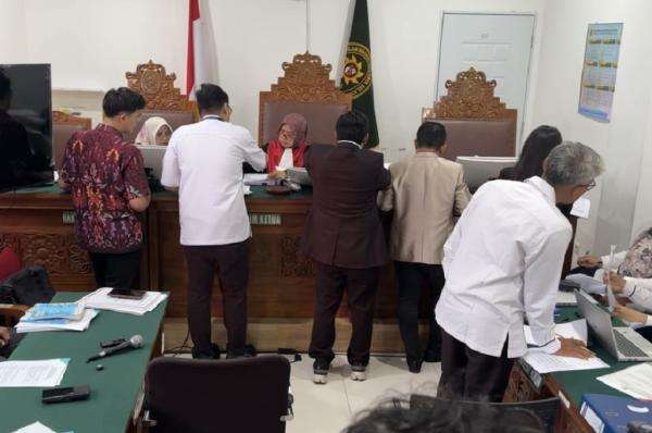 Sidang Praperadilan Berlanjut, Kubu Eks Wamen Imipas Silmy Karim Hadirkan Ahli Sidang Praperadilan Berlanjut, Kubu Eks Wamen Imipas Silmy Karim Hadirkan Ahli