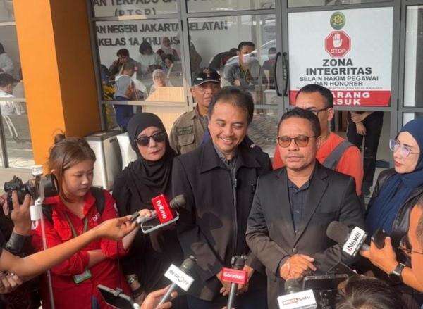 Serahkan Kesimpulan, Kubu Roy Suryo Yakin Menang Praperadilan Serahkan Kesimpulan, Kubu Roy Suryo Yakin Menang Praperadilan
