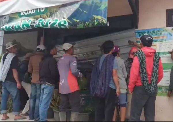Didemo Warga, TNBTS Buka Kembali Wisata Bromo usai Karhutla Padam Didemo Warga, TNBTS Buka Kembali Wisata Bromo usai Karhutla Padam