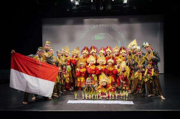 26 Siswa Indonesia Borong Grand Prix di Festival Internasional Paris 2026 26 Siswa Indonesia Borong Grand Prix di Festival Internasional Paris 2026