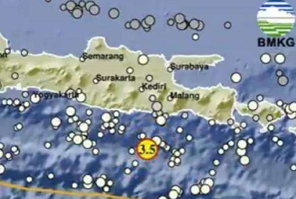 Gempa Dangkal Guncang Blitar Hari Ini, Berpusat di Laut Gempa Dangkal Guncang Blitar Hari Ini, Berpusat di Laut
