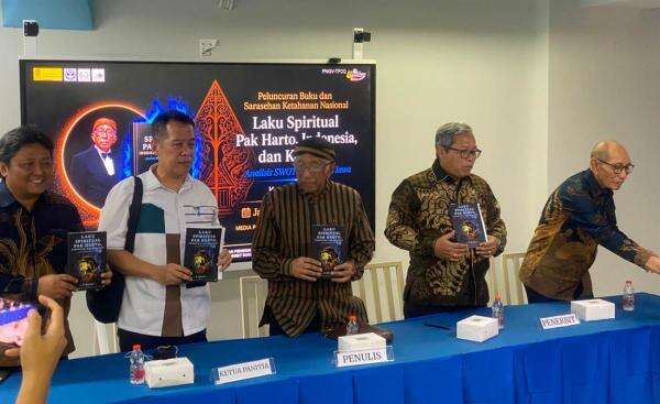 Cara Soeharto Tunjuk Pembantu hingga Jejak Kejawennya Cara Soeharto Tunjuk Pembantu hingga Jejak Kejawennya