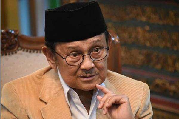 Kisah Sukses BJ Habibie Perkuat Rupiah saat Krisis 1998, Melesat ke Rp6.500 per Dolar AS Kisah Sukses BJ Habibie Perkuat Rupiah saat Krisis 1998, Melesat ke Rp6.500 per Dolar AS
