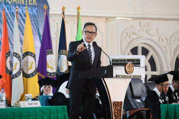 Wamendagri: Indonesia Punya Satu Kesempatan Manfaatkan Bonus Demografi Menuju Negara Maju Wamendagri: Indonesia Punya Satu Kesempatan Manfaatkan Bonus Demografi Menuju Negara Maju