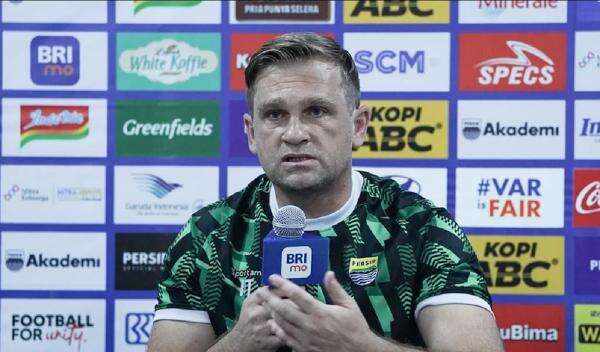 Igor Tolic Tak Terima Kakang Rudianto Banjir Kritik Usai Persib Bandung Ditahan Dewa United: Harusnya ke Saya! Igor Tolic Tak Terima Kakang Rudianto Banjir Kritik Usai Persib Bandung Ditahan Dewa United: Harusnya ke Saya!