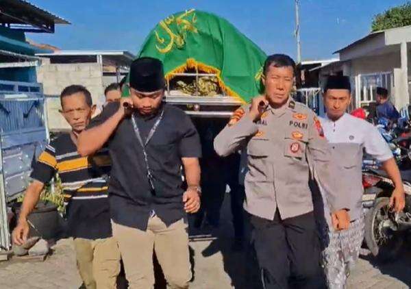 Atlet Panjat Tebing Probolinggo Meninggal saat Padamkan Karhutla Bromo Atlet Panjat Tebing Probolinggo Meninggal saat Padamkan Karhutla Bromo