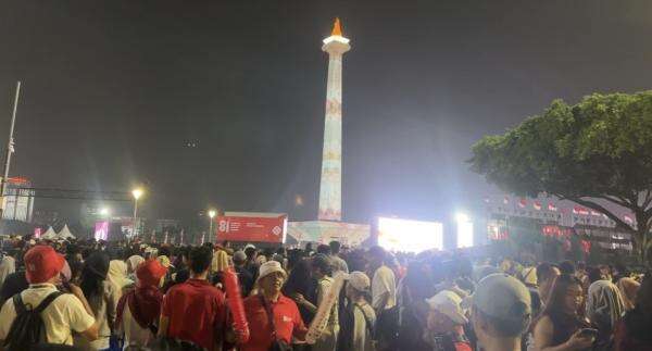 Pesta Rakyat HUT Ke-81 RI Meriah, Masyarakat Membeludak Padati Monas hingga Bundaran HI Pesta Rakyat HUT Ke-81 RI Meriah, Masyarakat Membeludak Padati Monas hingga Bundaran HI