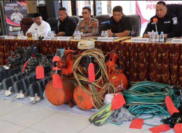 Terungkap, Bom Sisa PD II di Biak Numfor Meledak gegara Digergaji 5 Warga Terungkap, Bom Sisa PD II di Biak Numfor Meledak gegara Digergaji 5 Warga