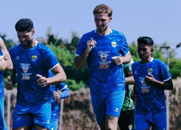 Igor Tolic Puas Adaptasi Danijel Loncar Mulus, Siap Diturunkan saat Persib Bandung Lawan Bali United Igor Tolic Puas Adaptasi Danijel Loncar Mulus, Siap Diturunkan saat Persib Bandung Lawan Bali United