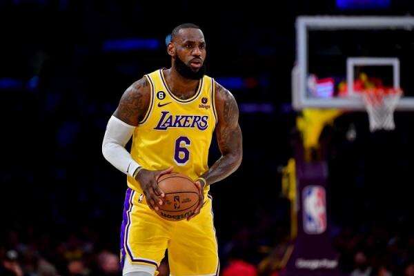 LeBron James Tinggalkan LA Lakers setelah 8 Tahun, Pindah ke Warriors? LeBron James Tinggalkan LA Lakers setelah 8 Tahun, Pindah ke Warriors?