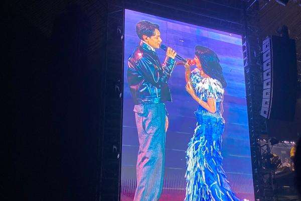 Krisdayanti Jadi Bintang Tamu Konser Afgan, Duet Spektakuler Bikin Penonton Heboh Krisdayanti Jadi Bintang Tamu Konser Afgan, Duet Spektakuler Bikin Penonton Heboh